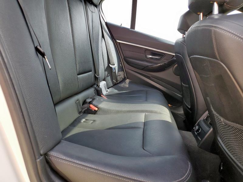WBA8B9G59JNU96369 - 2018 BMW 330 I WHITE photo 10