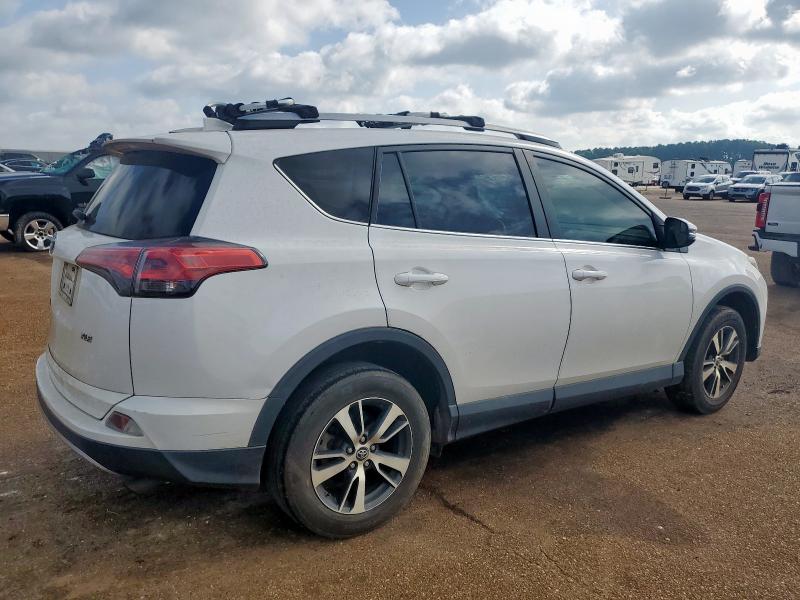 2T3WFREV7HW376929 - 2017 TOYOTA RAV4 XLE WHITE photo 3