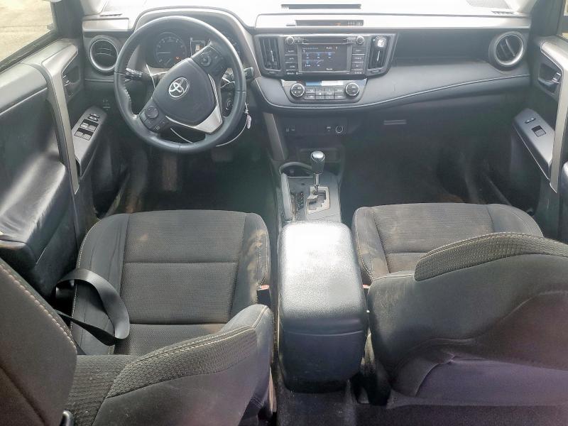 2T3WFREV7HW376929 - 2017 TOYOTA RAV4 XLE WHITE photo 8