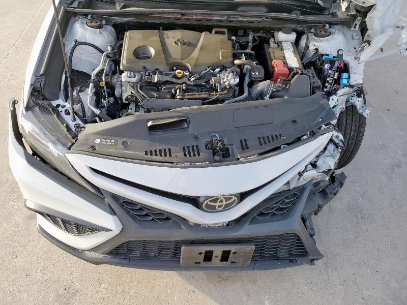 4T1G11BK4PU093345 - 2023 TOYOTA CAMRY SE NIGHT SHADE WHITE photo 11