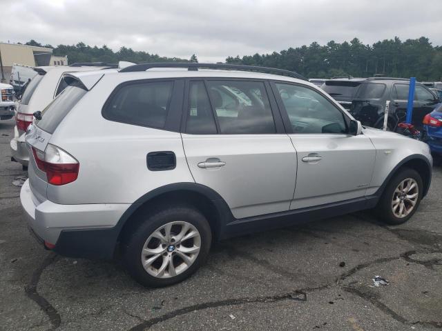 WBXPC93419WJ28835 - 2009 BMW X3 XDRIVE30I SILVER photo 3