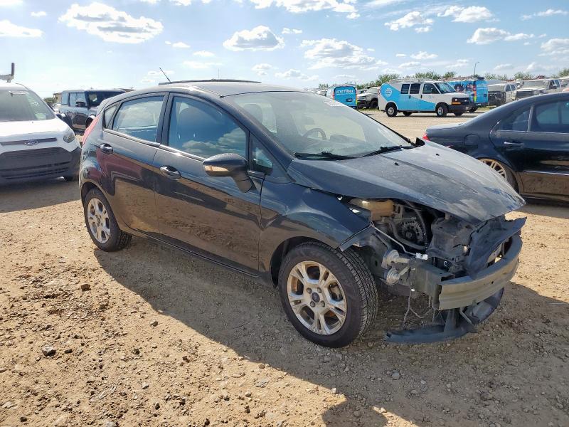 3FADP4EJXFM208324 - 2015 FORD FIESTA SE BLACK photo 4