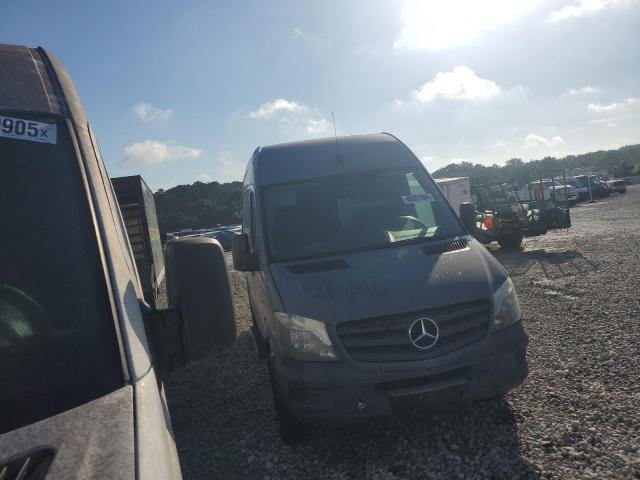 WD3PE7CD2JP637840 - 2018 MERCEDES-BENZ SPRINTER 2500 Grau Foto 4