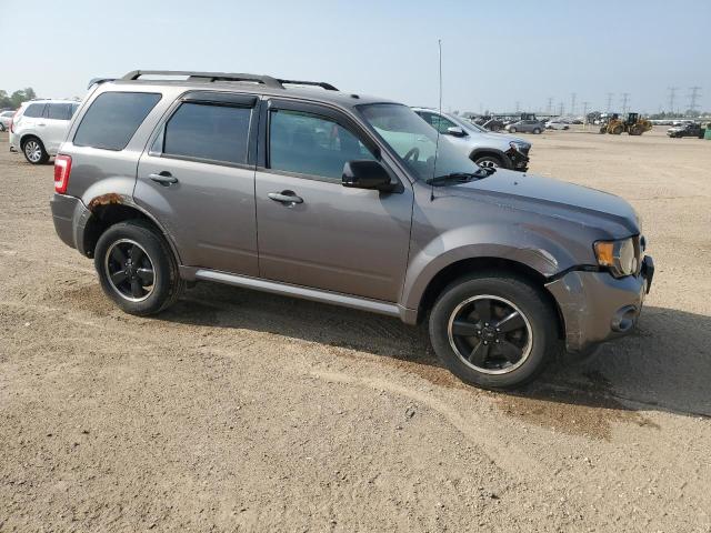 1FMCU0D75BKC36624 - 2011 FORD ESCAPE XLT GRAY photo 4