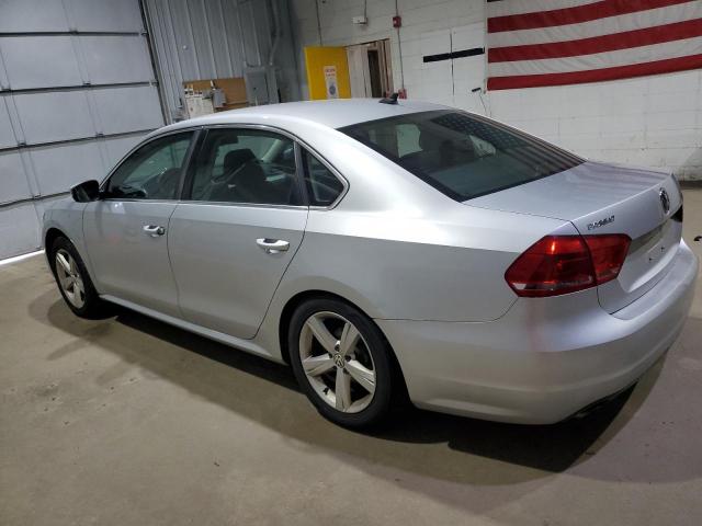1VWBP7A33DC031461 - 2013 VOLKSWAGEN PASSAT SE SILVER photo 2