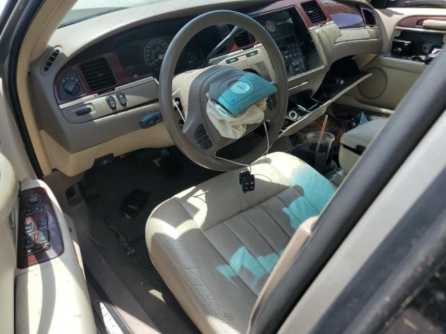 1LNHM81W63Y692582 - 2003 LINCOLN TOWN CAR EXECUTIVE Կրեմագույն լուսանկար 8