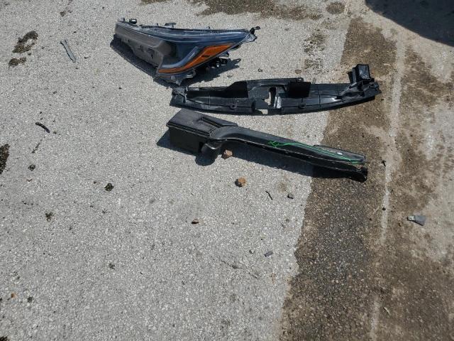 5YFB4MDE4SP252207 - 2025 TOYOTA COROLLA LE Beyaz fotoğraf 12