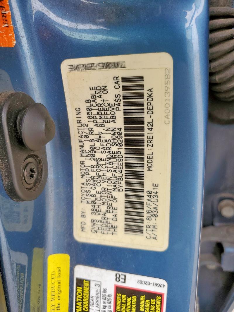 5YFBU4EE9DP102904 - 2013 TOYOTA COROLLA BASE Blau Foto 12