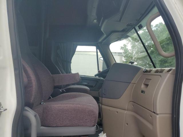 3AKJGLDRXHSHT2608 - 2017 FREIGHTLINER CASCADIA 1 WHITE photo 5