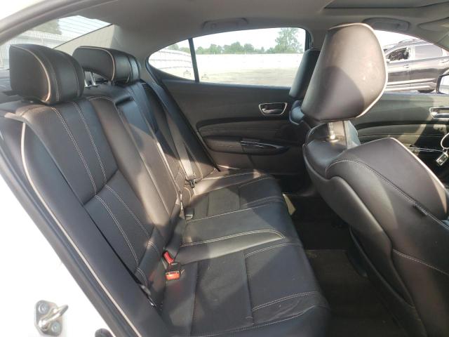 19UUB2F55JA005444 - 2018 ACURA TLX TECH WHITE photo 10