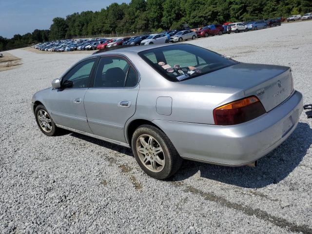 19UUA56651A028882 - 2001 ACURA 3.2TL SILVER photo 2