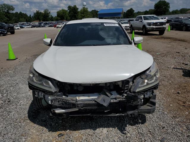 1HGCR2F5XHA207746 - 2017 HONDA ACCORD SPORT WHITE photo 5