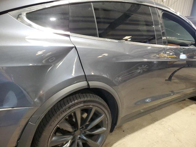5YJXCAE20LF237499 - 2020 TESLA MODEL X GRAY photo 11