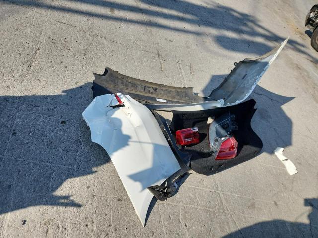 WBAJE5C53KBM77018 - 2019 BMW 540 I WHITE photo 12