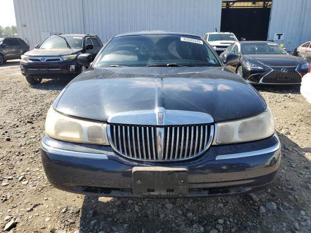 1LNHM81W1XY689255 - 1999 LINCOLN TOWN CAR EXECUTIVE Schwarz Foto 5