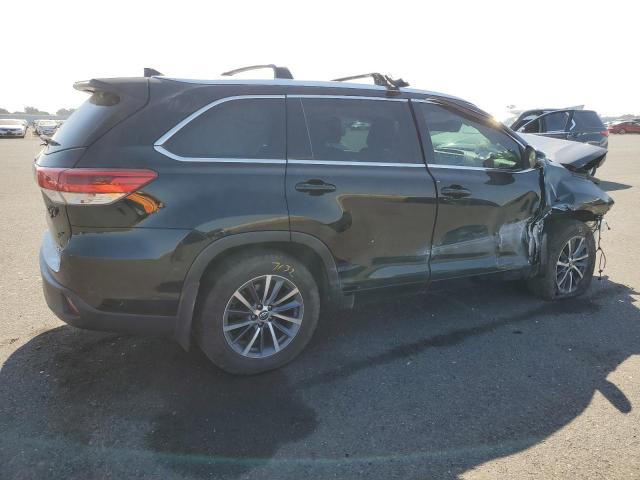 5TDJZRFH8HS443744 - 2017 TOYOTA HIGHLANDER SE BLACK photo 3