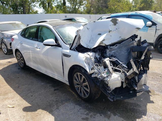 5XXGT4L31KG307276 - 2019 KIA OPTIMA LX WHITE photo 4