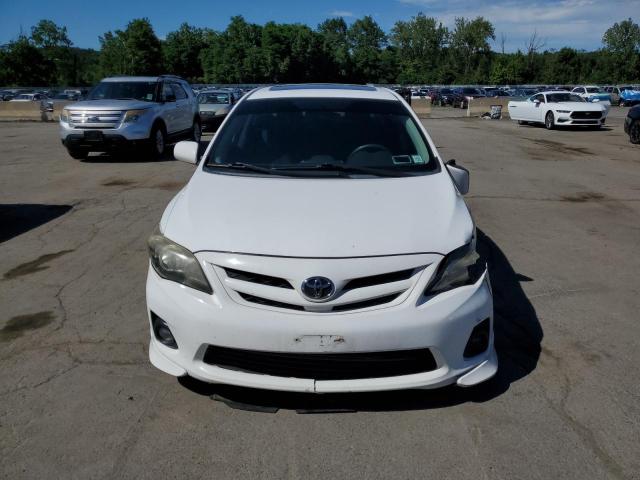 2T1BU4EE0DC127464 - 2013 TOYOTA CAMRY BASE 白色 照片 5