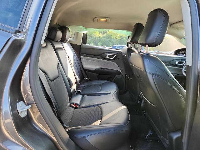 3C4NJDBB9NT154533 - 2022 JEEP COMPASS LATITUDE Grau Foto 11