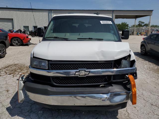 1GBZGPFG3H1248706 - 2017 CHEVROLET EXPRESS G3 LT WHITE photo 5