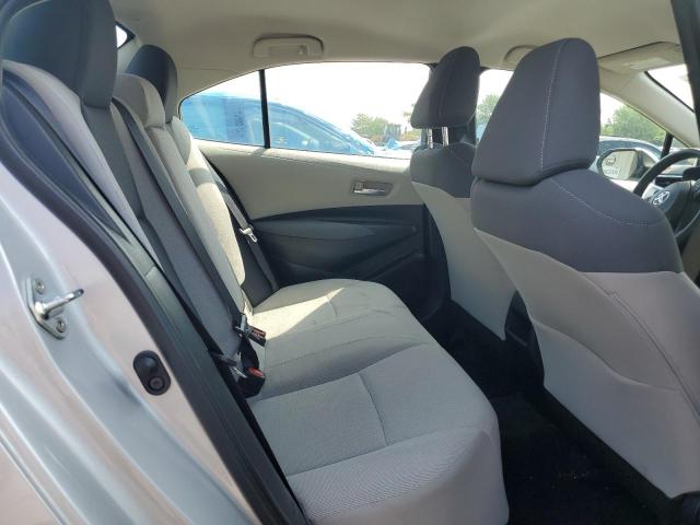 5YFEPMAE2MP240178 - 2021 TOYOTA COROLLA LE Gümüş fotoğraf 10