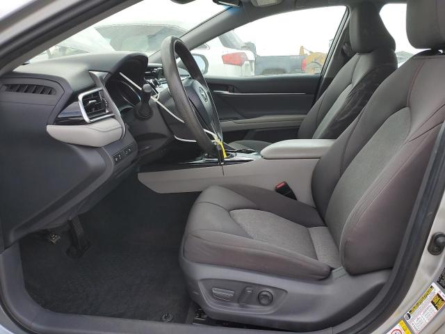 4T1B11HK2JU567303 - 2018 TOYOTA CAMRY L 银色 照片 7