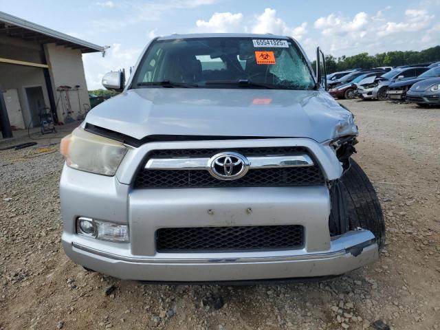 JTEZU5JR6D5050430 - 2013 TOYOTA 4RUNNER SR5 SILVER photo 5