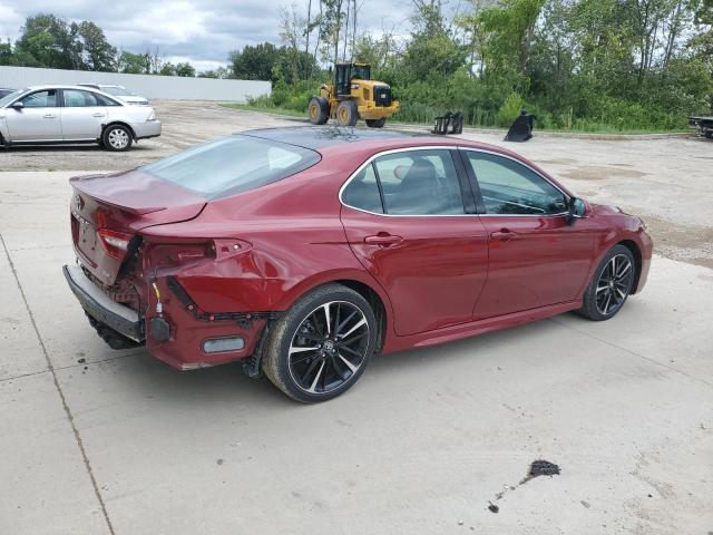 4T1B61HK6JU661346 - 2018 TOYOTA CAMRY XSE BURGUNDY photo 3