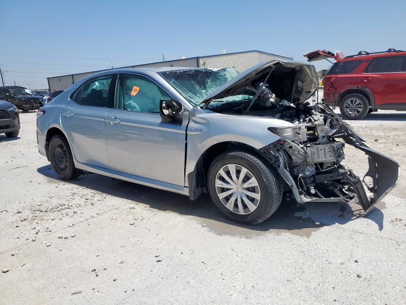 4T1B31HK0KU007324 - 2019 TOYOTA CAMRY LE SILVER photo 4