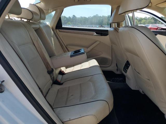 1VWBT7A34GC013101 - 2016 VOLKSWAGEN PASSAT SE WHITE photo 10