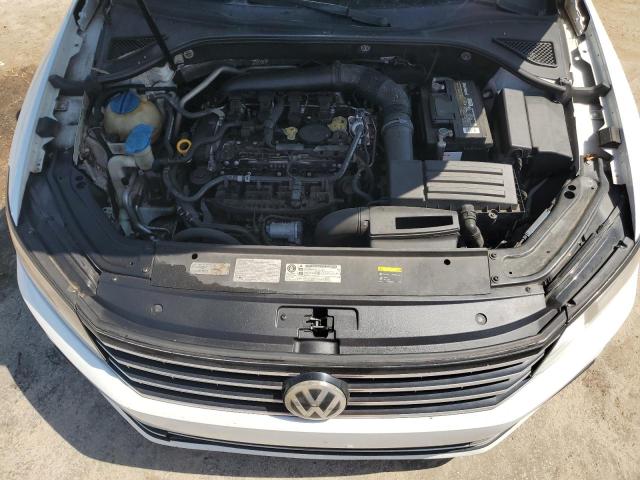 1VWBT7A34GC013101 - 2016 VOLKSWAGEN PASSAT SE WHITE photo 11