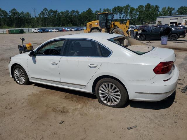 1VWBT7A34GC013101 - 2016 VOLKSWAGEN PASSAT SE WHITE photo 2