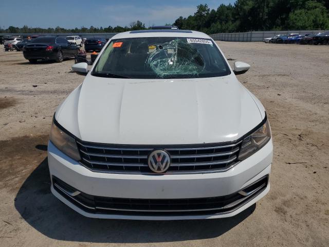 1VWBT7A34GC013101 - 2016 VOLKSWAGEN PASSAT SE WHITE photo 5