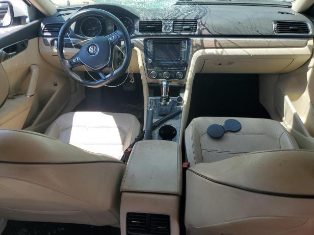 1VWBT7A34GC013101 - 2016 VOLKSWAGEN PASSAT SE WHITE photo 8