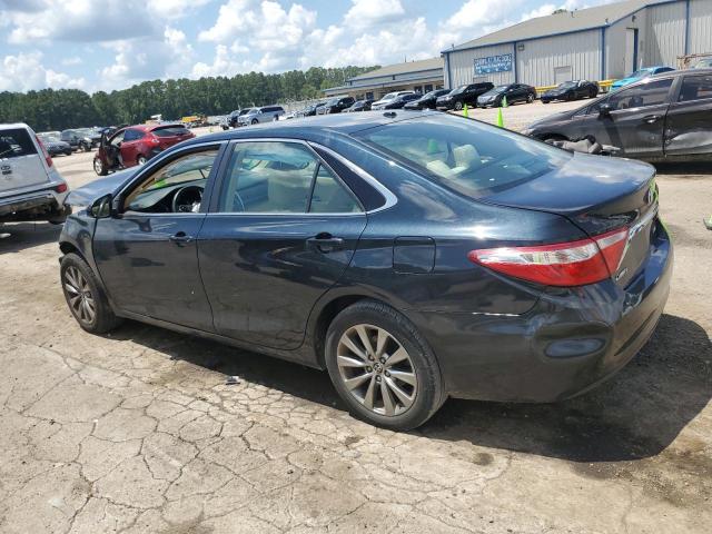 4T4BF1FK1FR461054 - 2015 TOYOTA CAMRY LE GRAY photo 2