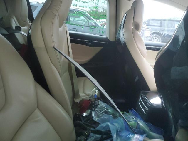 5YJXCAE29GF028588 - 2016 TESLA MODEL X RED photo 10