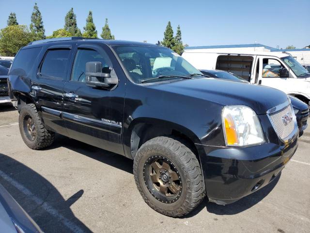 1GKFK63847J348398 - 2007 GMC YUKON DENALI BLACK photo 4