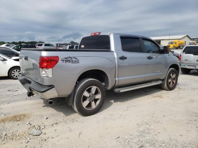 5TFDW5F17BX177099 - 2011 TOYOTA TUNDRA CREWMAX SR5 SILVER photo 3