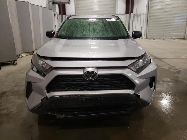 JTMF1RFV2KD502230 - 2019 TOYOTA RAV4 LE Сріблястий фото 5
