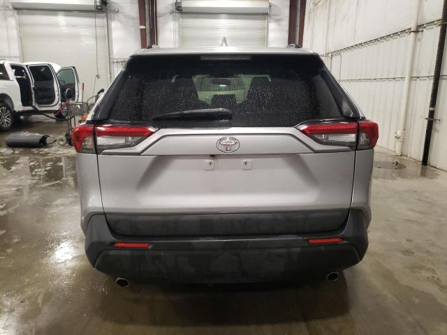JTMF1RFV2KD502230 - 2019 TOYOTA RAV4 LE Сріблястий фото 6