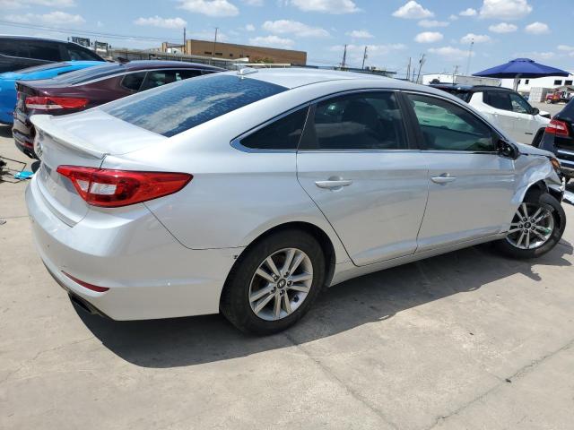 5NPE24AF3FH167717 - 2015 HYUNDAI SONATA SE SILVER photo 3