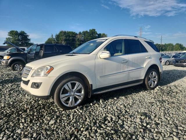 4JGBB8GB3AA542600 - 2010 MERCEDES-BENZ ML 350 4MATIC WHITE photo 1