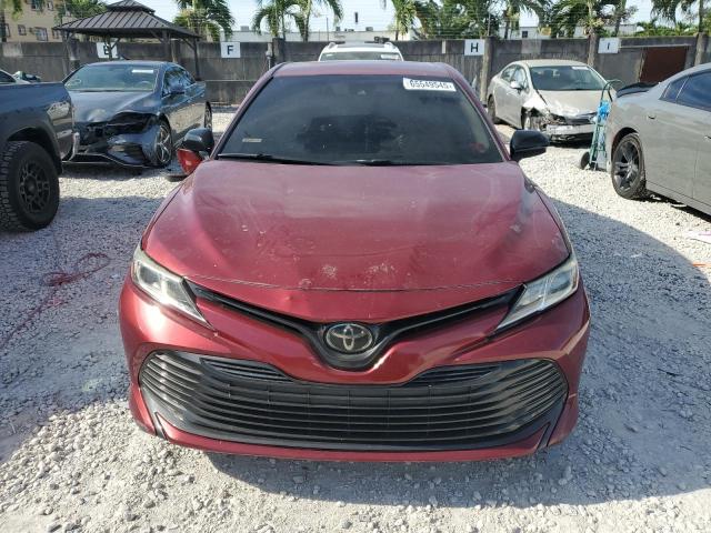4T1B11HK7JU647714 - 2018 TOYOTA CAMRY L RED photo 5