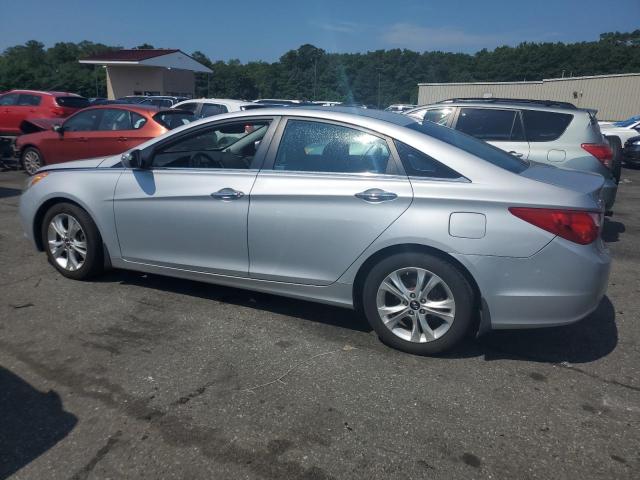 5NPEC4AC6BH125393 - 2011 HYUNDAI SONATA SE SILVER photo 2