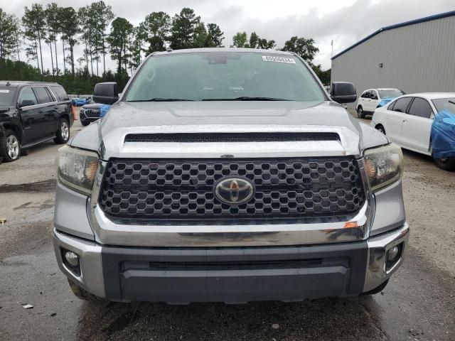 5TFDW5F14JX738342 - 2018 TOYOTA TUNDRA CREWMAX SR5 GRAY photo 5