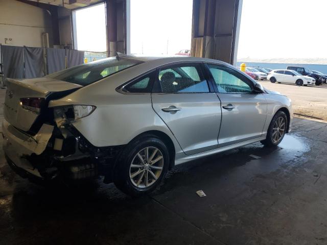 5NPE24AF1JH709261 - 2018 HYUNDAI SONATA SE 银色 照片 3