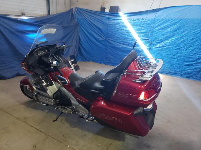 JH2SC6854CK000022 - 2012 HONDA GL1800 RED photo 3