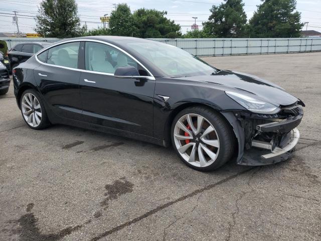 5YJ3E1EB8JF082304 - 2018 TESLA MODEL 3 შავი ფოტო 4