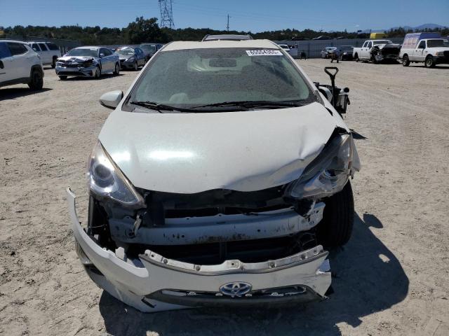 JTDKDTB32F1584748 - 2015 TOYOTA PRIUS C 白色 照片 5