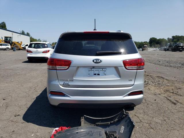 5XYPGDA55JG411398 - 2018 KIA SORENTO LX SILVER photo 6